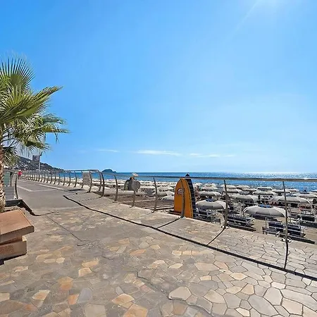 Serendipity - A Pochi Passi Dal Mare Apartment *